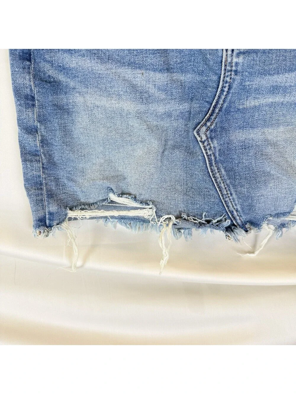 American Eagle Womens 4 REG Curvy Hi-Rise Mini Super Stretch Blue Jean Skirt